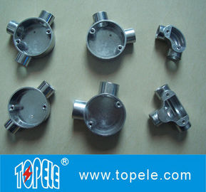 TOPELE BS4568 / BS31 নমনীয় লোহা / অ্যালুমিনিয়াম একমুখী টার্মিনাল বৈদ্যুতিক কন্ডাক্ট সার্কুলার জংশন বক্স / হ্যান্ড ইউটিলিটি