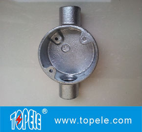 BS4568 দ্বি-মুখী নমনীয় লোহা / অ্যালুমিনিয়াম বৃত্তাকার বৈদ্যুতিক জংশন বাক্স - মাধ্যমে পথ