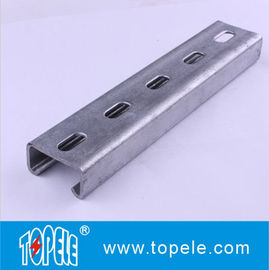 কালো Galvanized 41X41MM Unistrut চ্যানেল, HDG Slotted / সরল Strut চ্যানেল সমর্থন কন্ডাক্ট