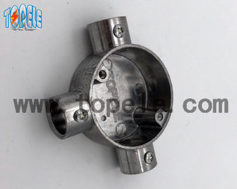 অ্যালুমিনিয়াম / নমনীয় লোহা BS4568 কন্ডাক্ট থ্রি ওয়ে জংশন বক্স দীর্ঘ জীবনকাল