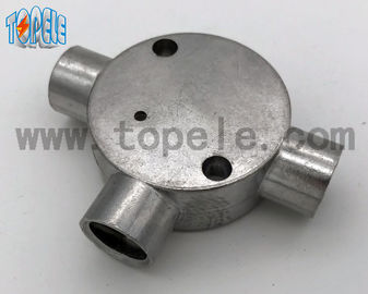 অ্যালুমিনিয়াম / নমনীয় লোহা BS4568 কন্ডাক্ট থ্রি ওয়ে জংশন বক্স দীর্ঘ জীবনকাল