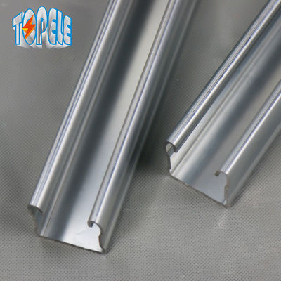 41 * 21mm 41 * 41mm স্টেইনলেস স্টীল Unistrut পা সরল বা স্লটযুক্ত
